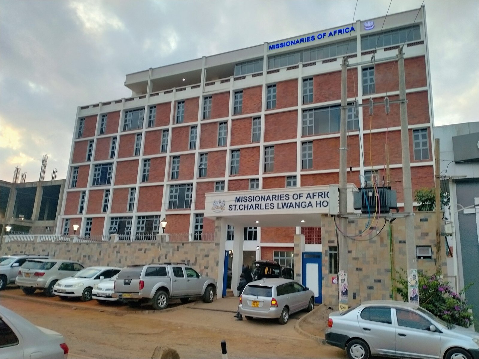 PROPOSED OFFICES AND GUEST HOUSES